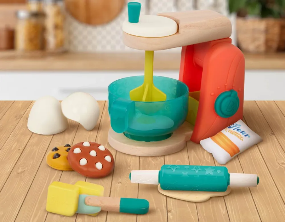 B. Toys B.Toys Baking Set Fashion