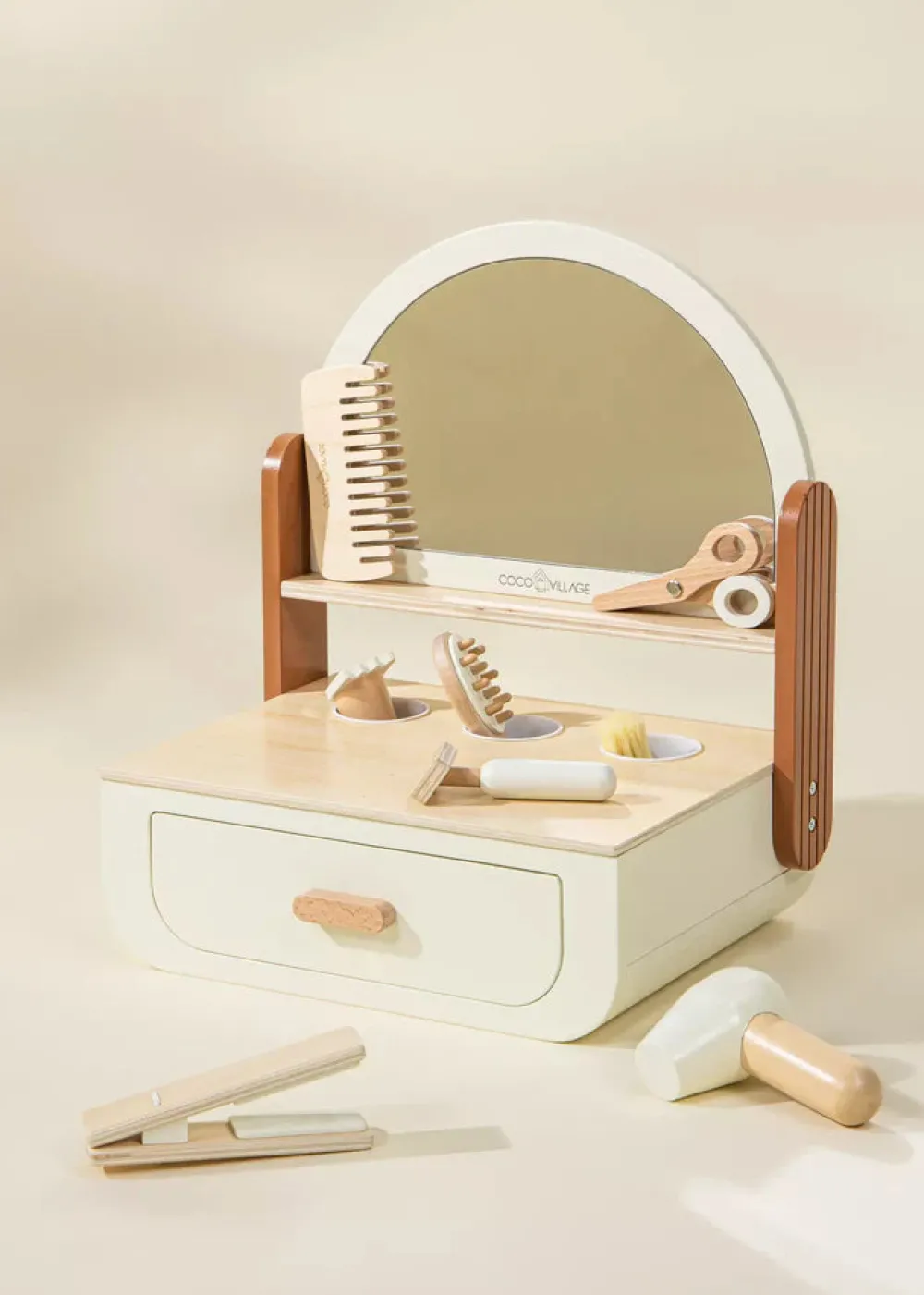 Ningbo Commiki Children Products Co., Ltd. Coco Village Wooden Beauty Station Best