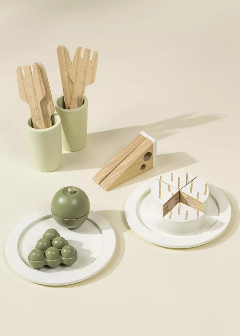 Ningbo Fecda Toys Co., Ltd Coco Village Wooden Picnic Playset and Accessories Sale