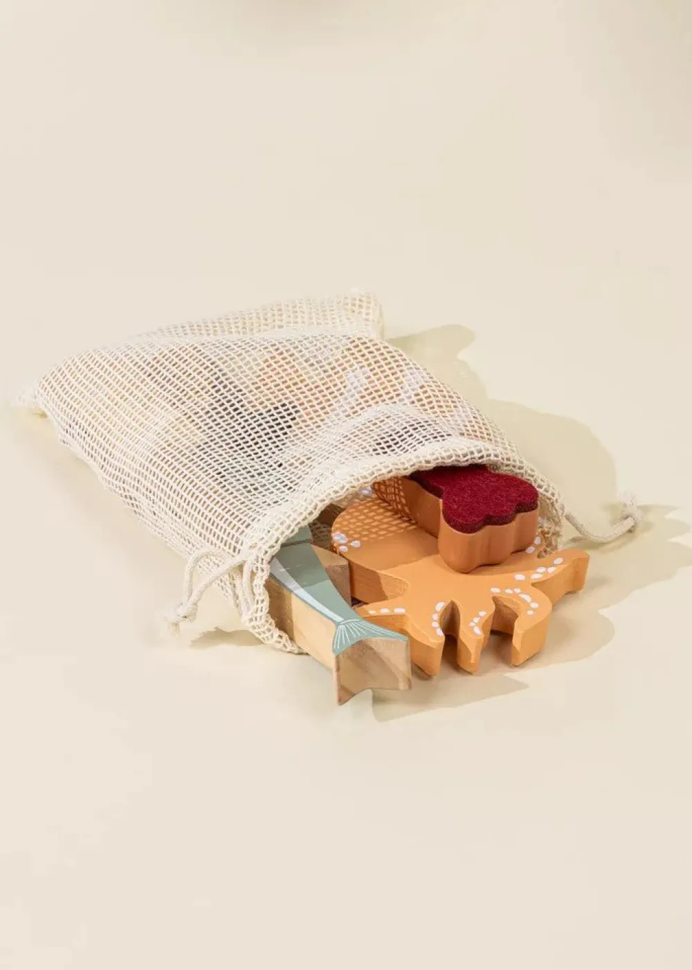 Ningbo Fecda Toys Co., Ltd Coco Village Wooden Seafood Playset Fashion