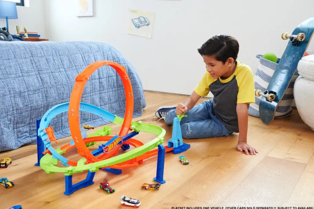Hot Wheels ® Loop Cyclone Challenge® Online