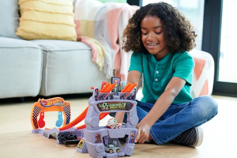 Hot Wheels RacerVerse Grogu's GreatEscape Trackset Hot