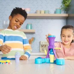 Spin Master Ltd. Kinetic Sand Soft Serve Station Clearance