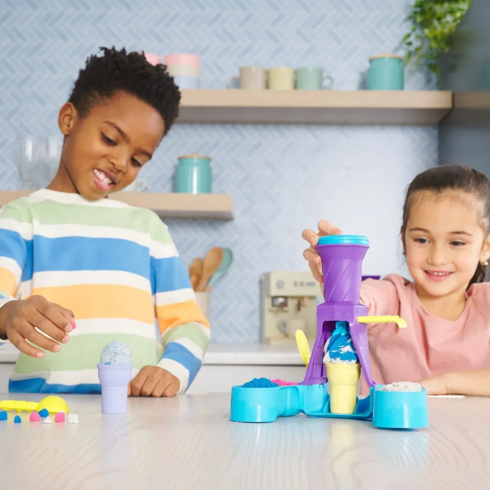 Spin Master Ltd. Kinetic Sand Soft Serve Station Clearance