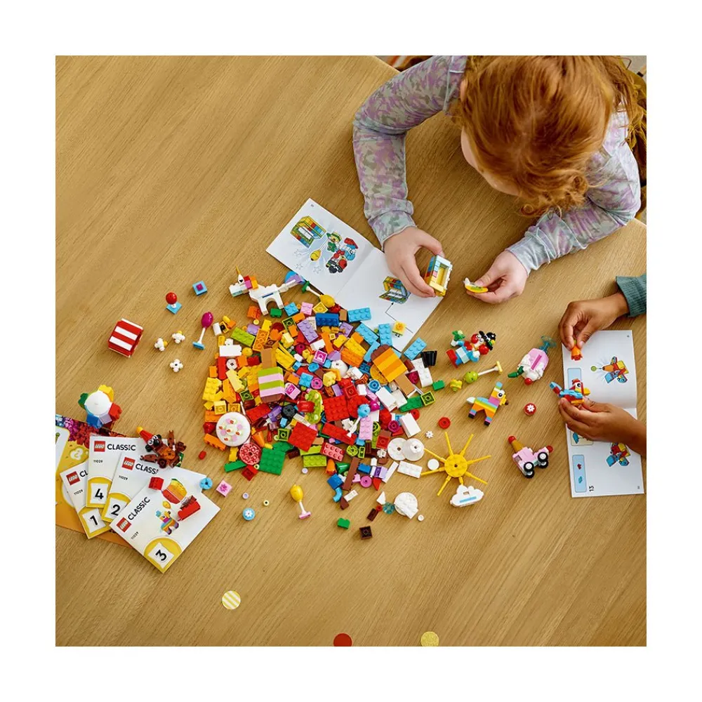LEGO ® Classic Creative Party Box 11029 Building Toy Set (900 Pieces) Clearance
