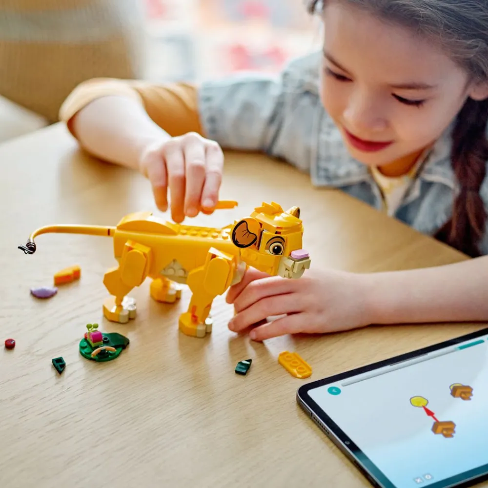 Lego Canada Inc. LEGO Disney Simba the Lion King Cub Hot