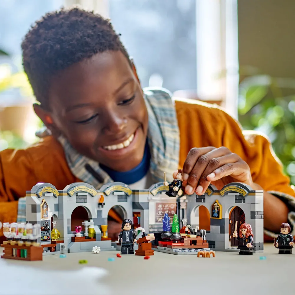 LEGO Harry Potter Hogwarts Castle: Potions Class 76431 Fashion