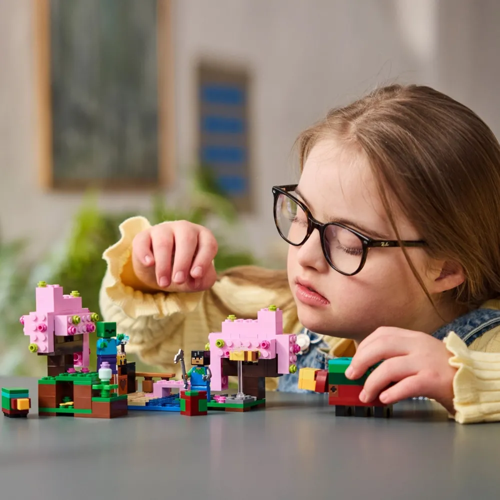 Lego Canada Inc. LEGO® Minecraft® The Cherry Blossom Garden Toy 21260 Sale