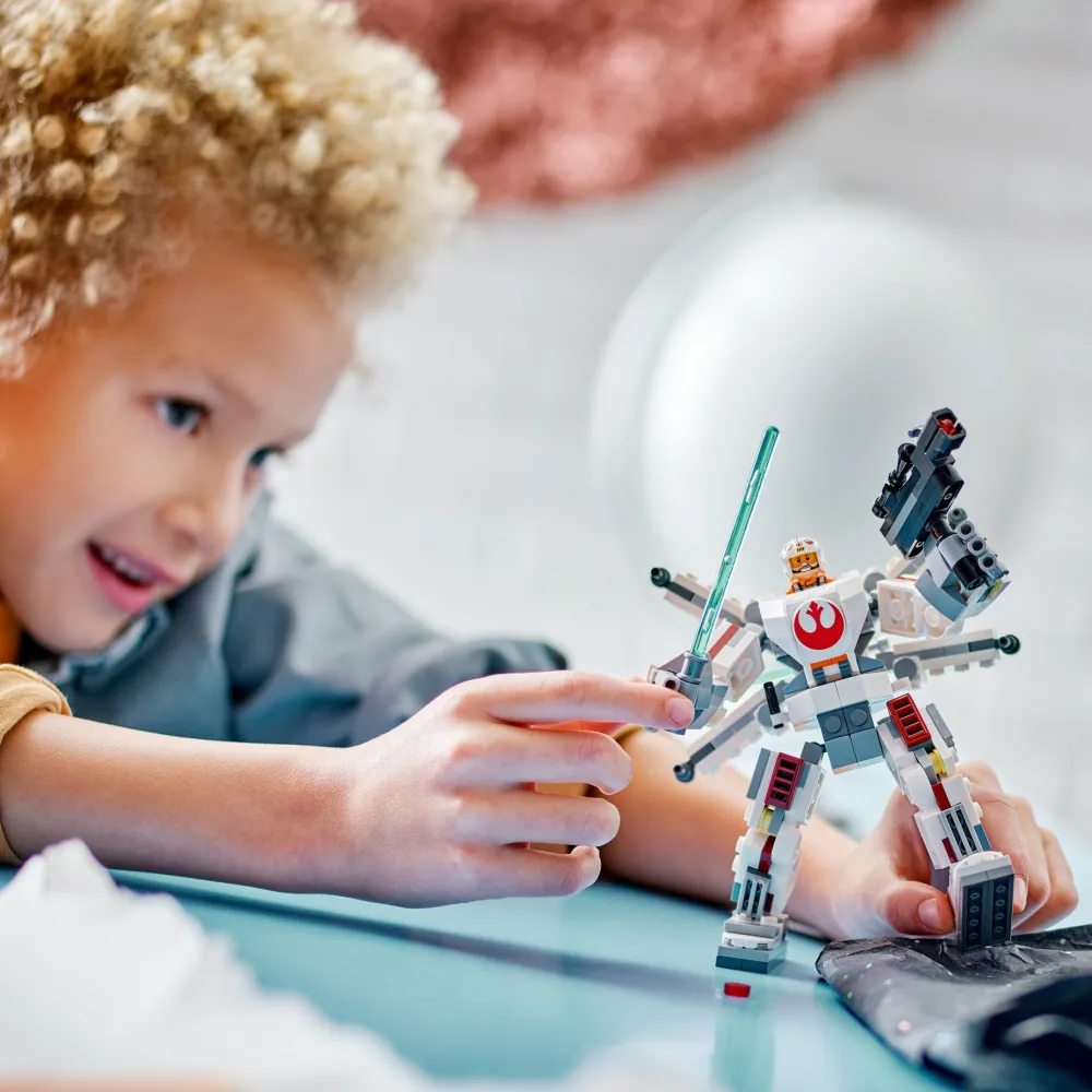 LEGO ® Star Wars™ Luke Skywalker™ X-Wing™ Mech Set 75390 Clearance