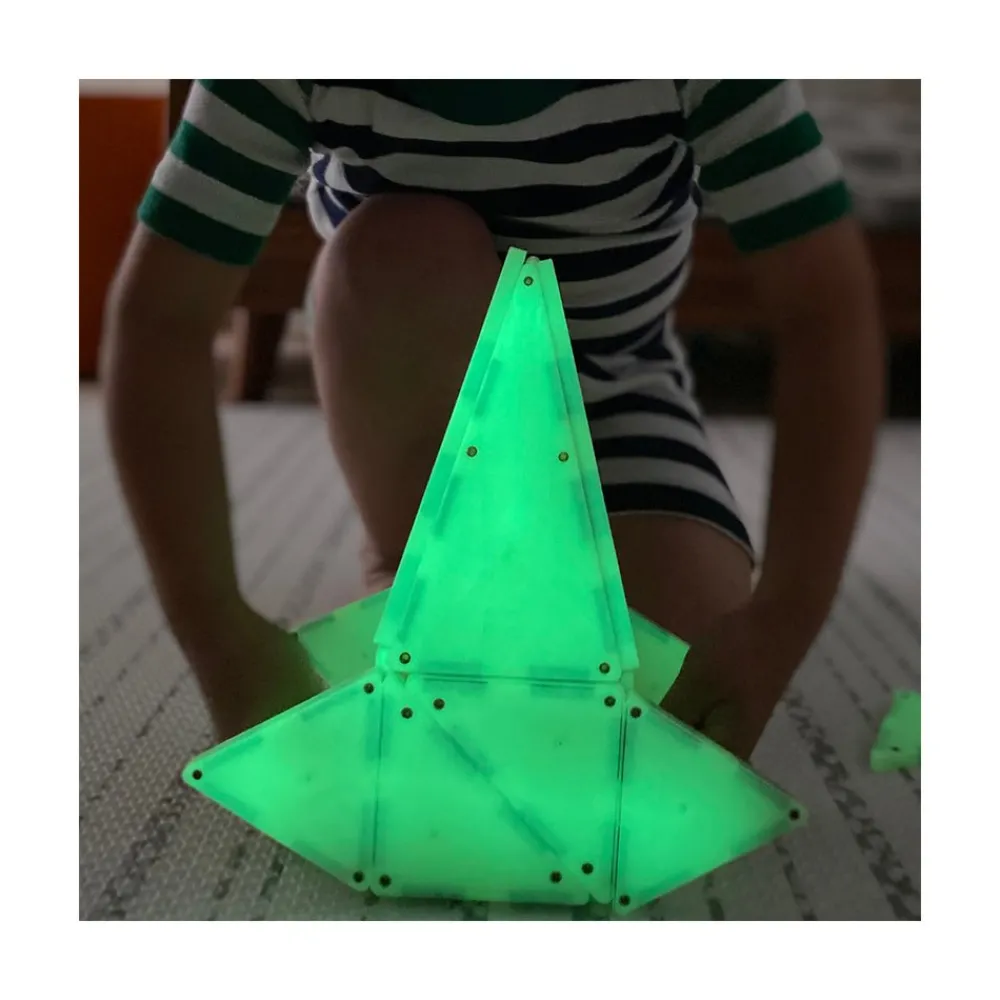 Magna-Tiles ® Glow 16-Piece Set Sale