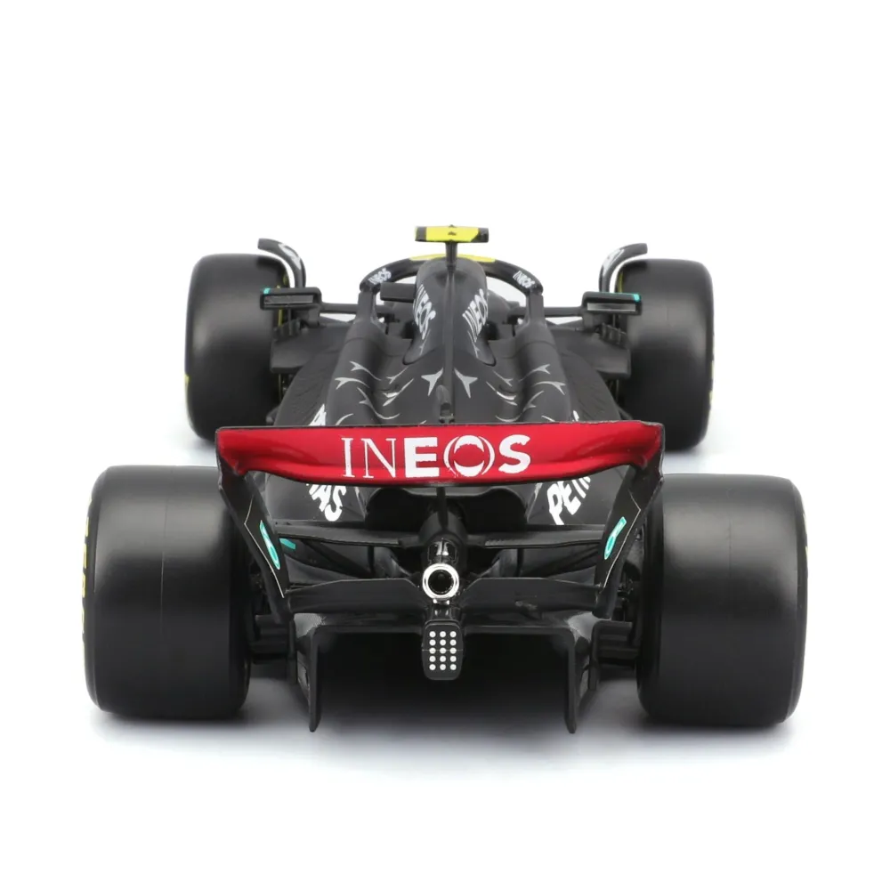 Maisto Diecast Maisto 1:24 Mercedes Petronas W14E w/ Figure (Hamilton) Online