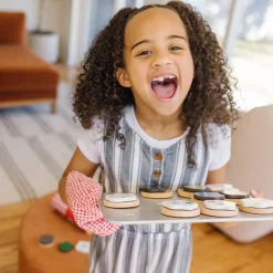 Spin Master Ltd. Melissa & Doug Slice and Bake Cookie Set Hot