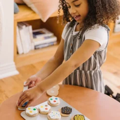 Spin Master Ltd. Melissa & Doug Slice and Bake Cookie Set Hot