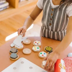 Spin Master Ltd. Melissa & Doug Slice and Bake Cookie Set Hot