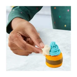 Hasbro Canada Corporation Play-Doh Kitchen Creations Magical Mixer Playset Clearance