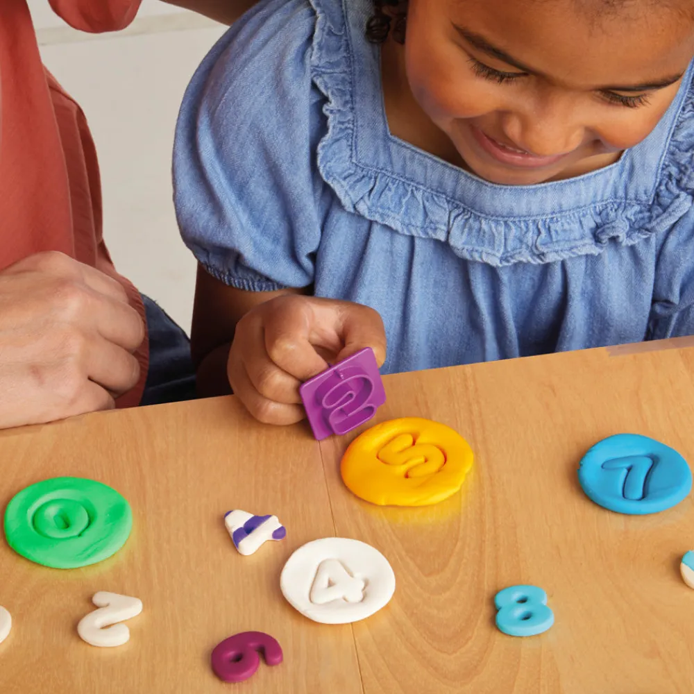 Hasbro Canada Corporation Play-Doh Numbers and Shapes Playset New
