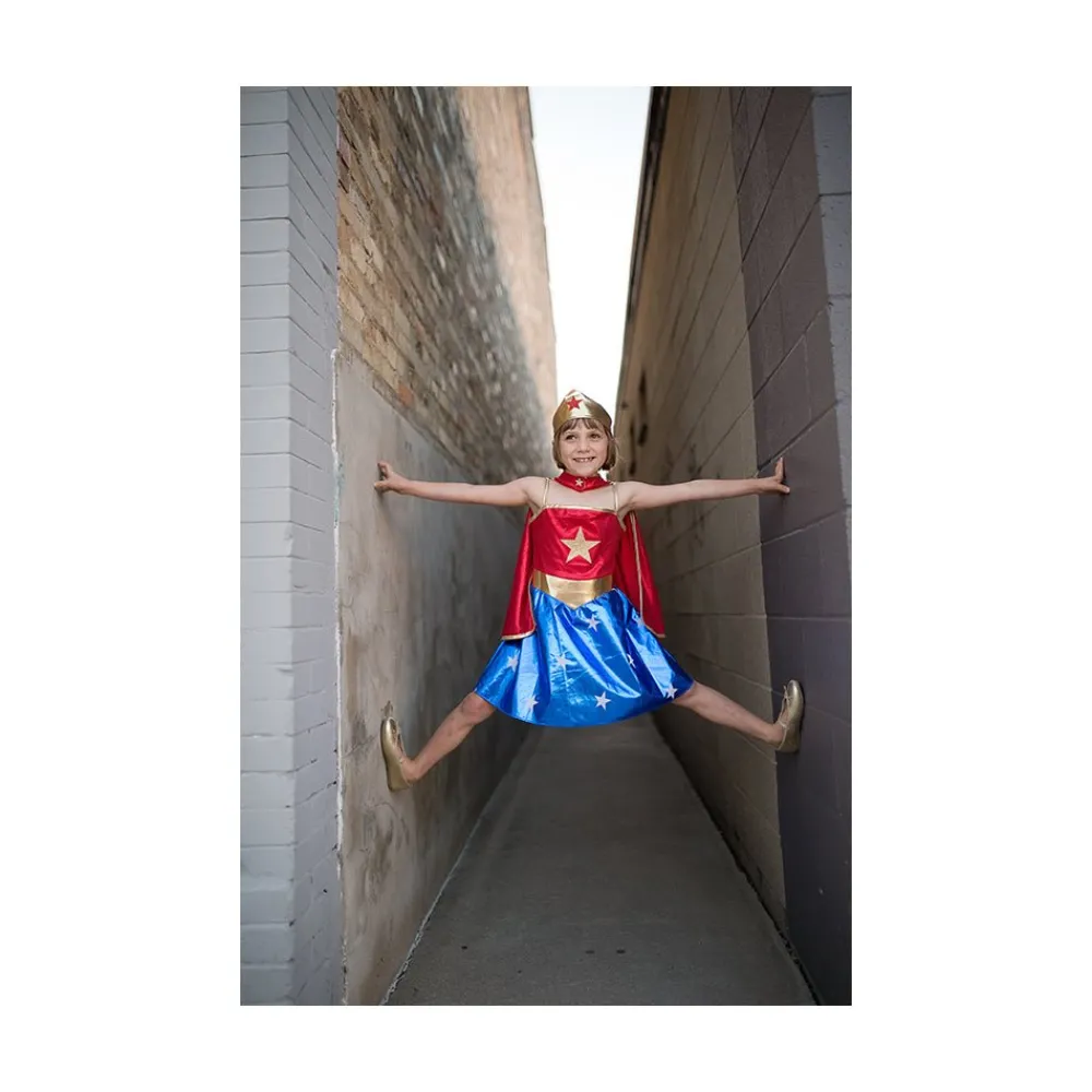 Creative Education Of Can. Superhero Girl Tunic w/ Cape & Headpiece Size 5-6 Best